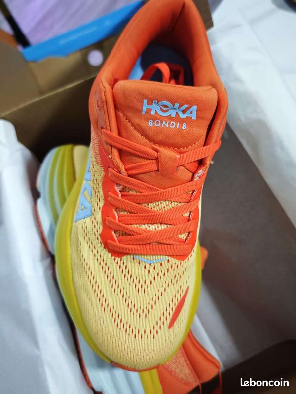 Hoka One One Bond'i 8 (image 1)
