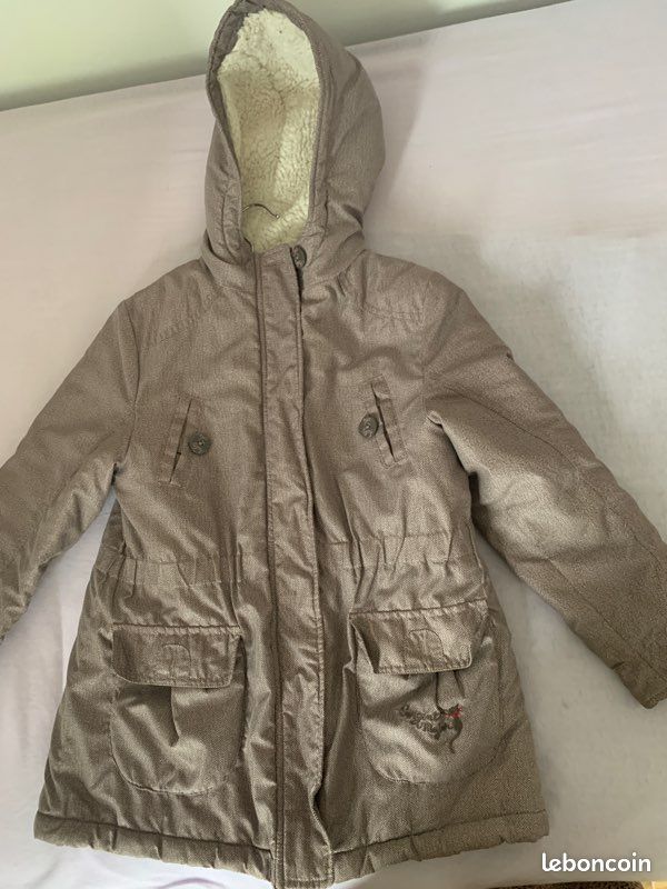 Lot vêtements fille 6/8 ans (image 7)