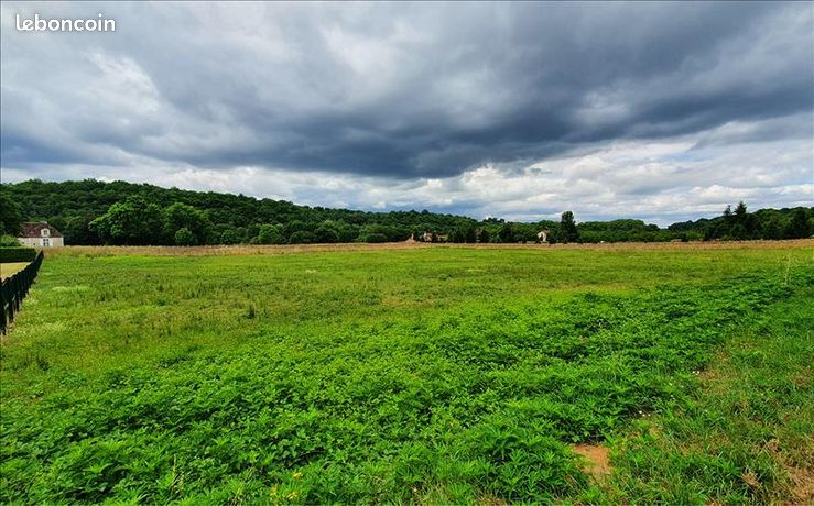Terrain 2 543 m² Issac