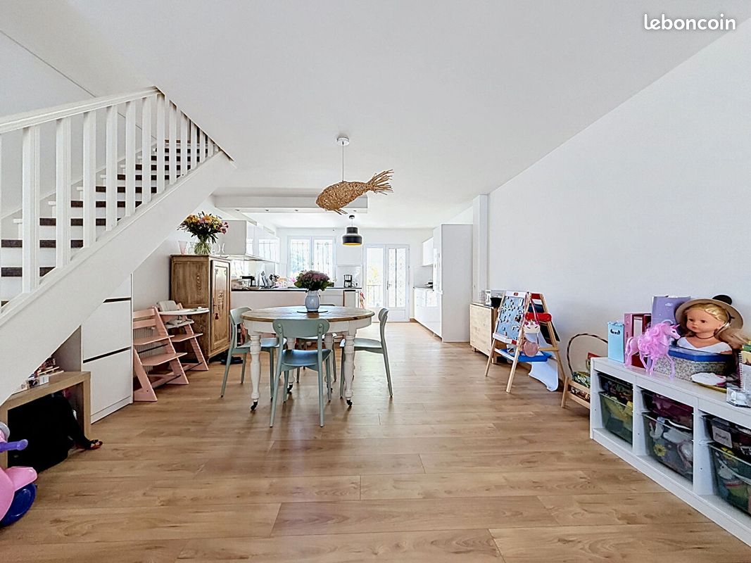 Maison 4 pièces 95 m² · à Nanterre · 95 m² · 572 000 €