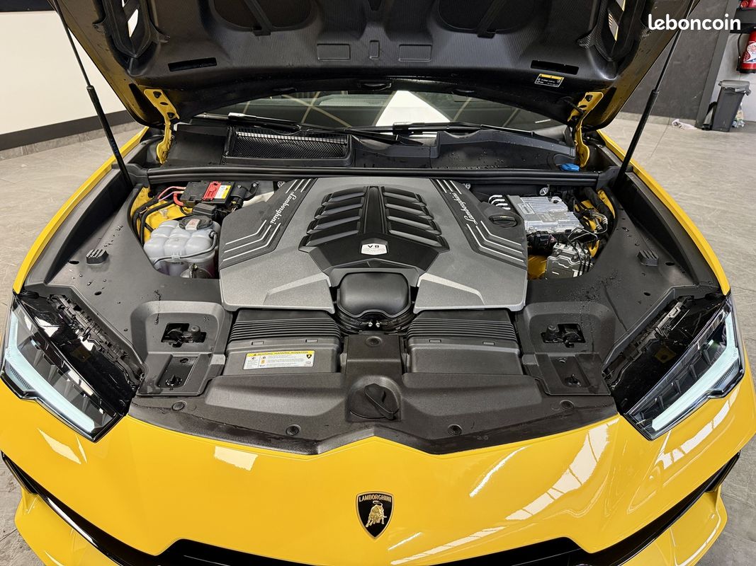 Lamborghini URUS PERFORMANTE 4.0 V8 666CV BITURBO / TOIT OUVRANT / ORIGINE FRANCE (LAURENT AUTO) (image 15)