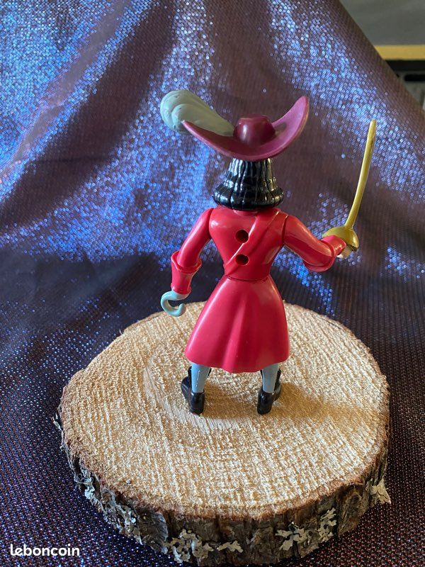 Figurine capitaine crochet disney (image 5)