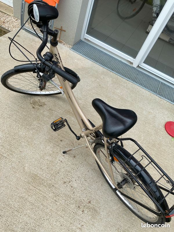 Vélo de ville en bon état (image 2)