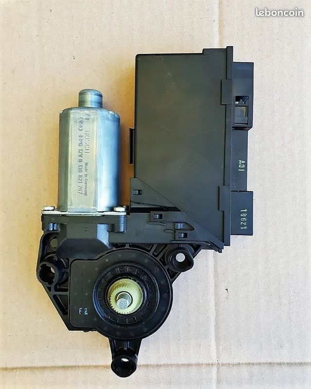 Moteur Lève-vitre Arrière Gauche Pour Audi A4 - Référence 8E0959801A, Occasion Mais Fonctionnel