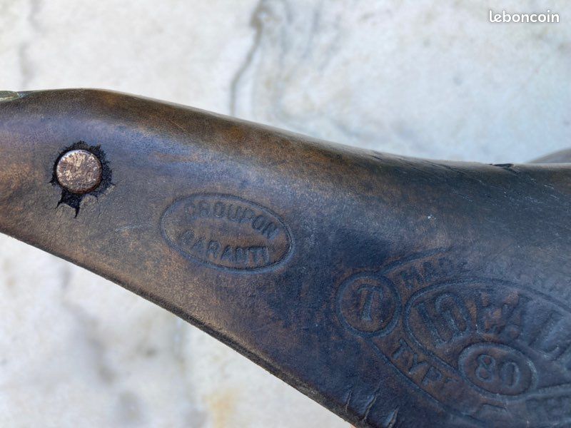 Ancienne selle de Vélo en cuir de Marque IDÉALE 80 RECORD Rare ancien