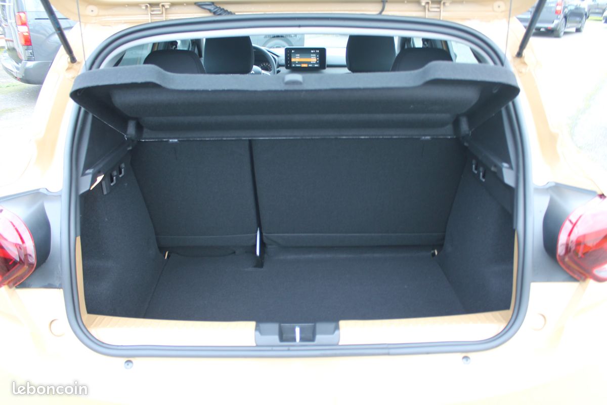 Dacia Sandero III Stepway 1.0 TCE 110 Expression Caméra de recul, Avertisseur Angles morts, Radar Avant et Arrière.......... 10 Kilomètres (image 6)
