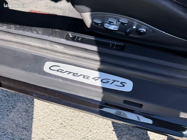 Porsche 911 Carrera 4 GTS PDK,LIFT,SIEGES CHAUFFANTS, CAMERA DE RECUL, TOE ETC... (image 28)