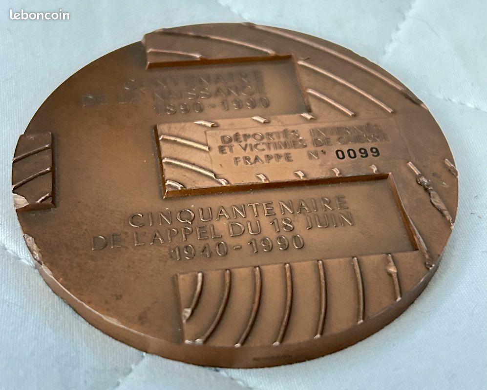 MEDAILLE BRONZE CHARLES DE GAULLE par Rivaud 1945 ARC DE
