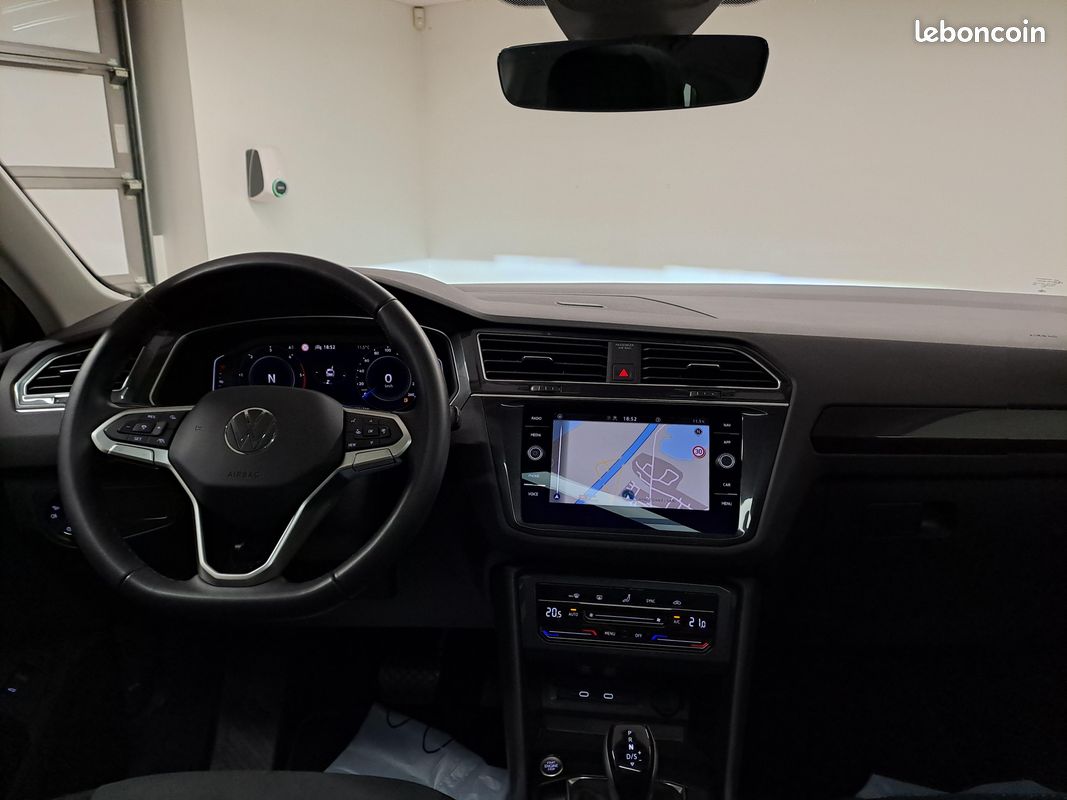 VOLKSWAGEN Tiguan 2.0 TDI 150ch DSG7 Elegance (image 14)