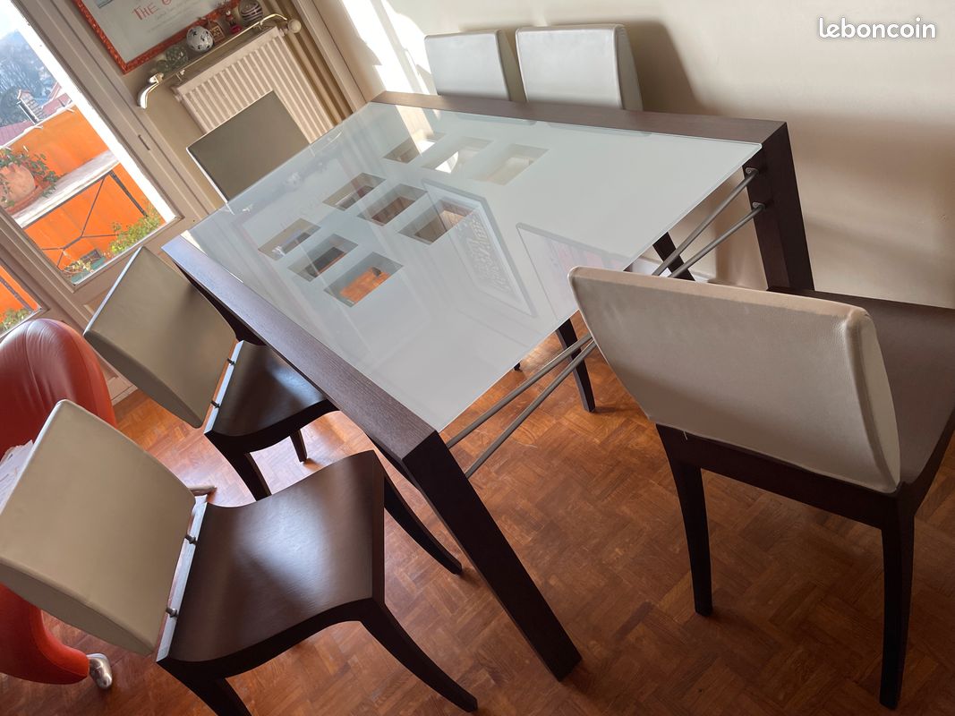 Table design Ligne Roset (image 1)