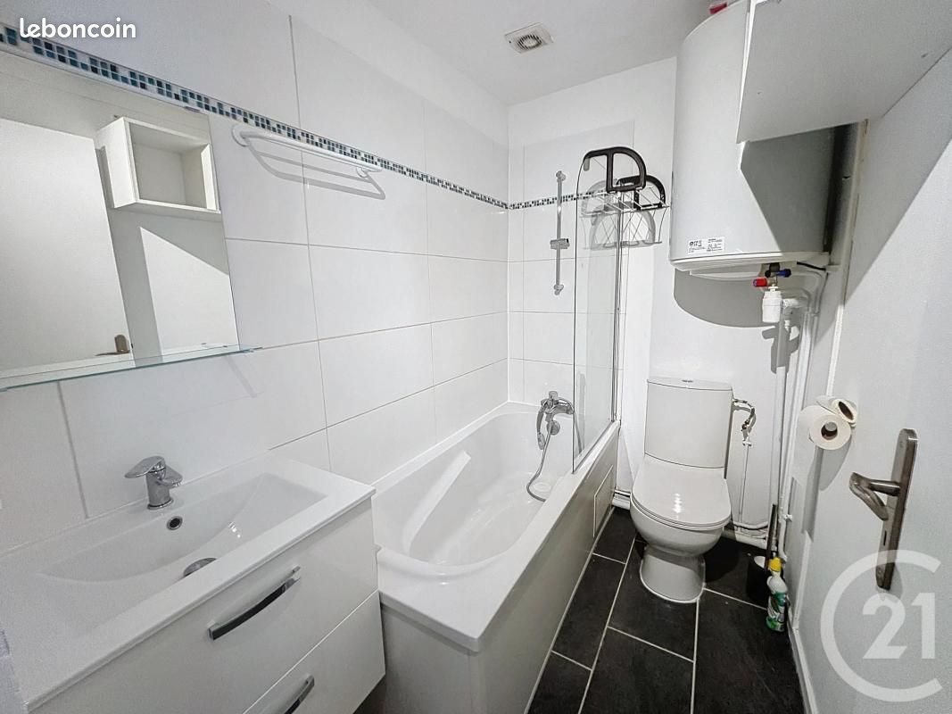 Appartement a louer saint-jean-de-la-ruelle - 1 pièce(s) - 18 m2 - Surfyn