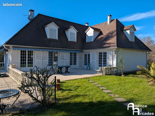 Propriété 6 pièces 190 m²