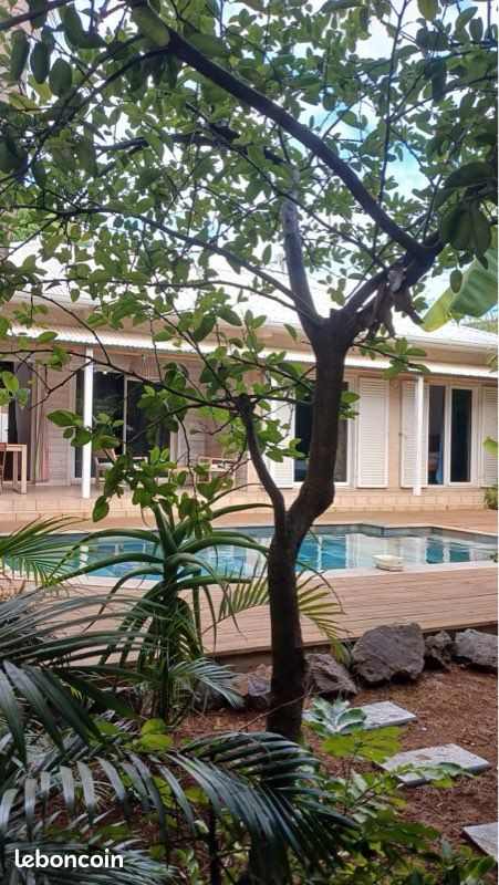 Maison 4 pièces 90 m² · à Saint-Pierre · 90 m² · 2 200 €