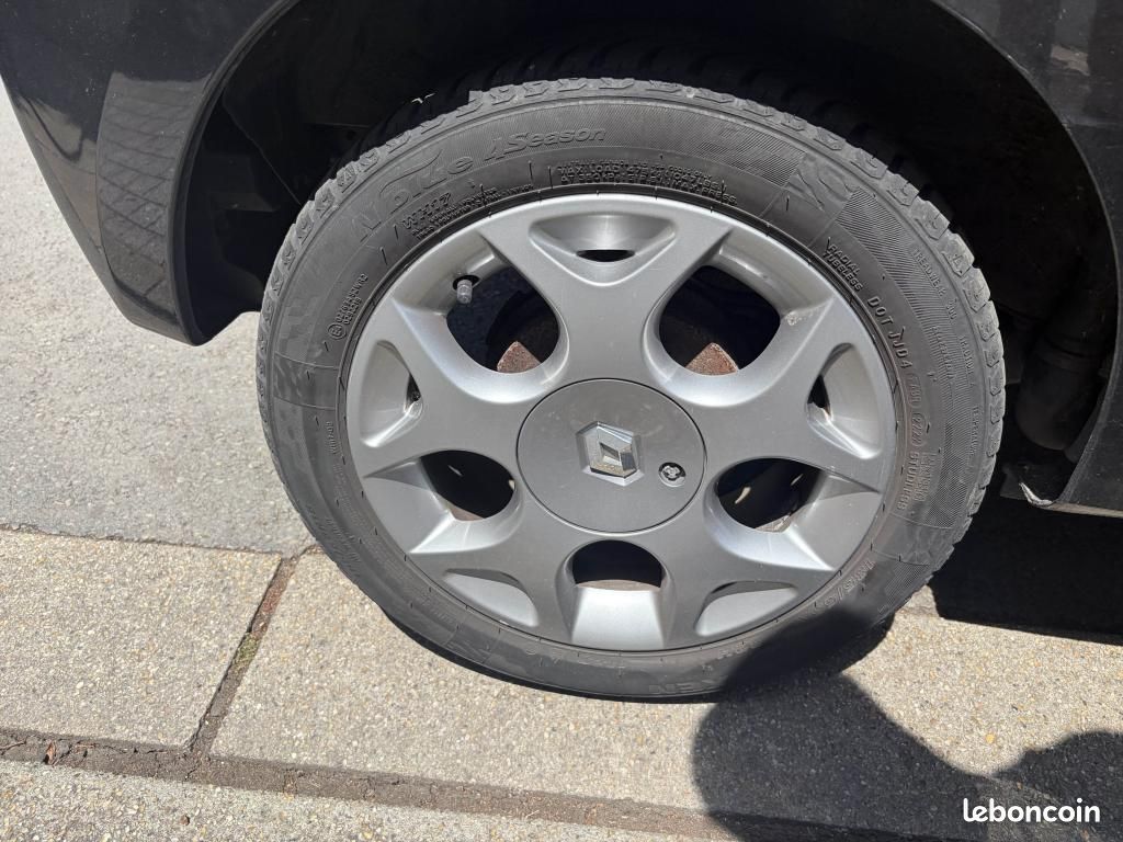 RENAULT TWINGO 1.5 dCi 85CH Euro 5 Authentique / Clim / Jantes alu / (image 16)
