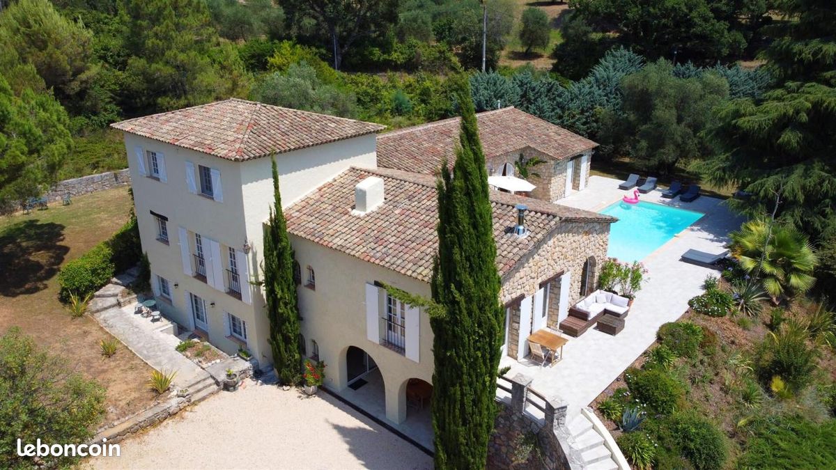 Maison 10 pièces 350 m² · à Peymeinade · 350 m² · 2 350 000 €