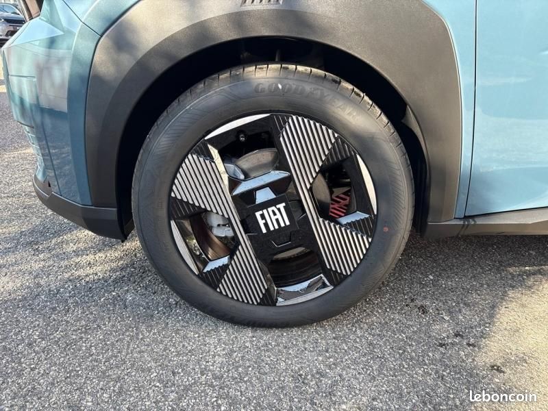 Fiat Grande Panda 1.2 Hybrid Turbo 110ch La Prima eDCT6 (image 11)