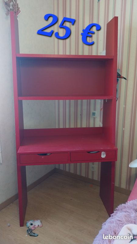 Bureau (image 1)