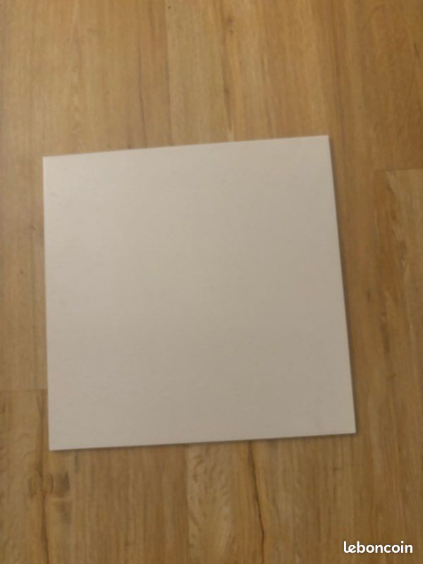 Carrelage beige (image 1)