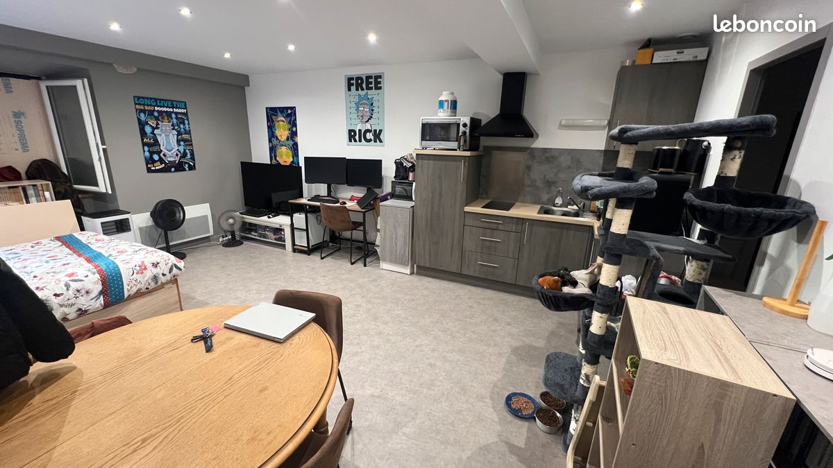 Appartement 1 pièce 35 m² · à Saint-Junien · 35 m² · 330 €