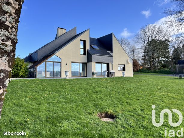 Maison 9 pièces 250 m²