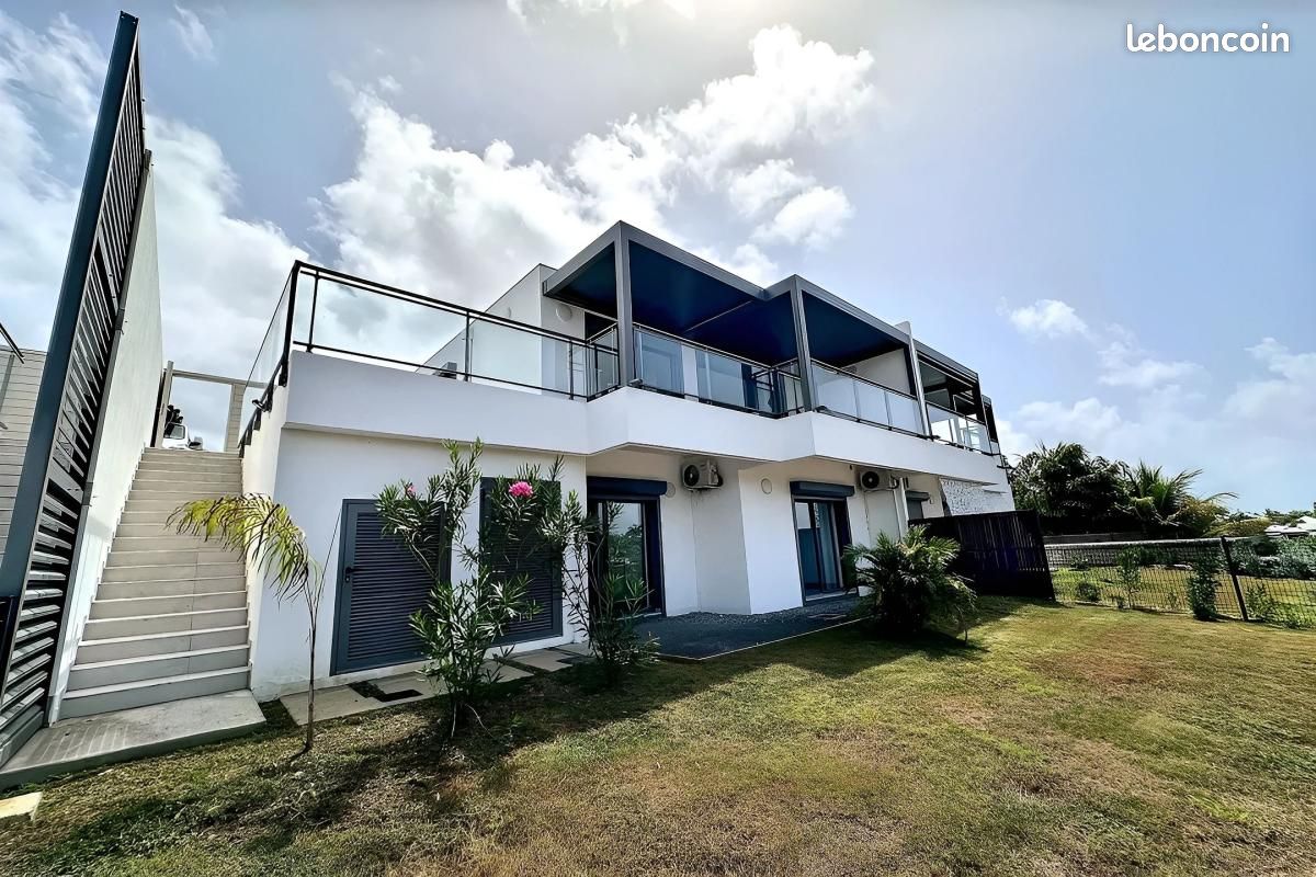 Maison 4 pièces 111 m² · à Saint-François · 111 m² · 695 000 €