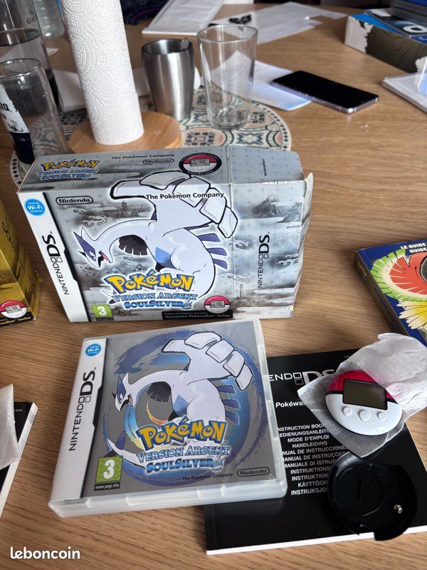 Pokémon Or HeartGold + Argent SoulSilver – DS – 2 Pokéwalker + Guide officiel (image 3)