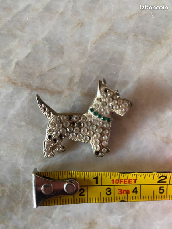 Broche ancienne agatha chien (image 3)