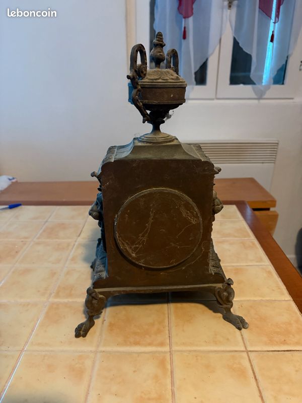 Horloge ancienne (image 1)