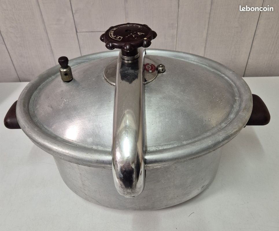 Cocotte-minute ronde SEB aluminium vintage - Arts de la table