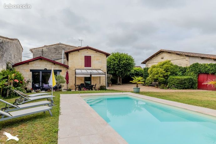 Maison 7 pièces 250 m²