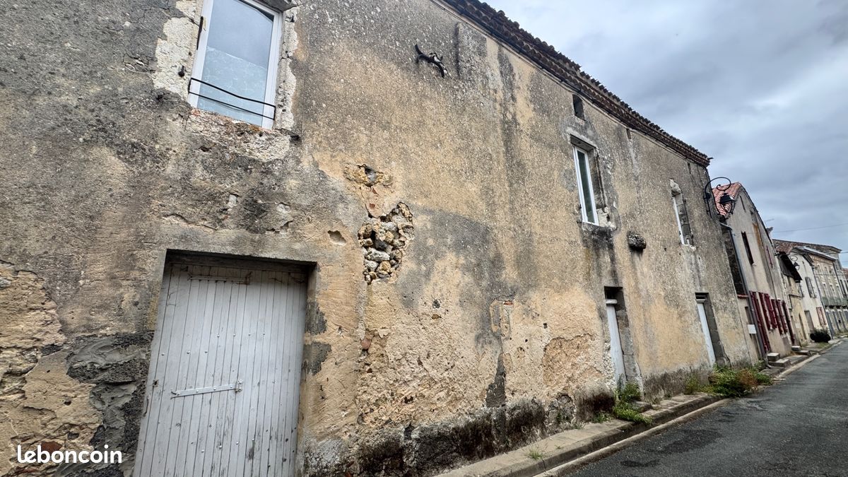 Maison 5 pièces 186 m² · à Xaintrailles · 186 m² · 58 000 €
