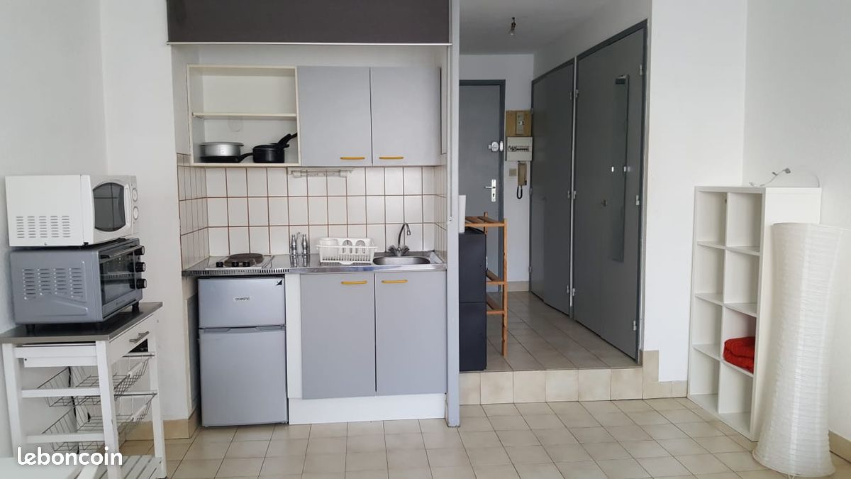 Appartement 1 pièce 25 m² · à Grenoble · 24,5 m² · 460 €