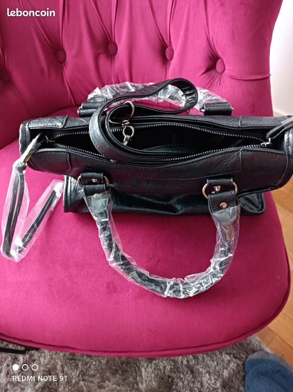 Sac a mains neuf (image 3)