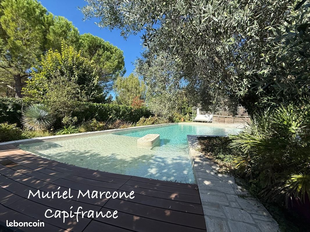 Maison 10 pièces 238 m² · à Aix-en-Provence · 238 m² · 899 000 €