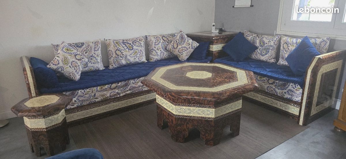 Canapé marocain et table à manger (image 4)