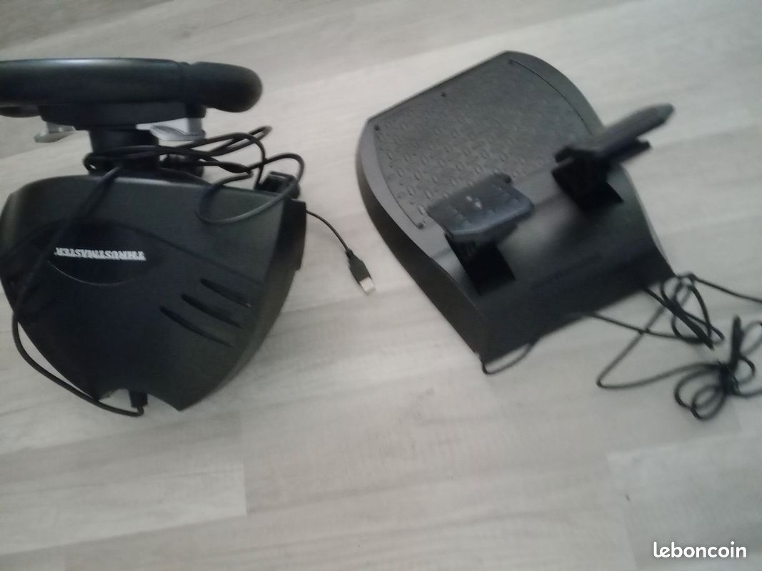 Volant et pédalier thrustmaster Ferrari gt pc/ps3 (image 5)