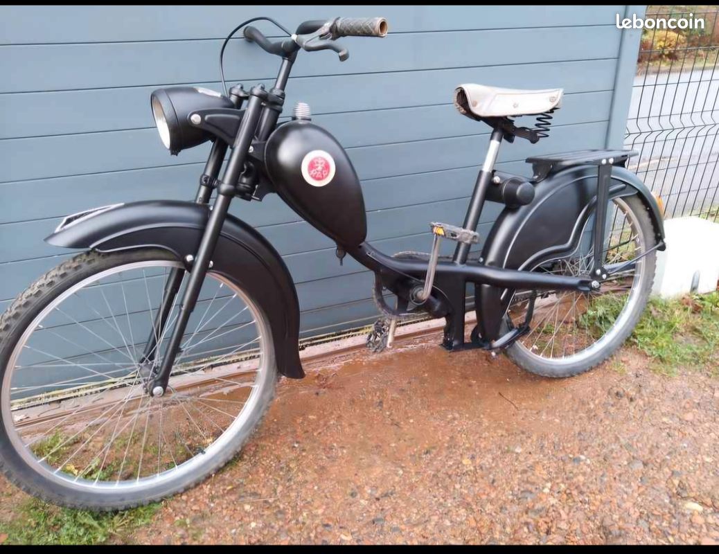 Mobylette hollandaise transformée en vélo custom vintage (image 1)