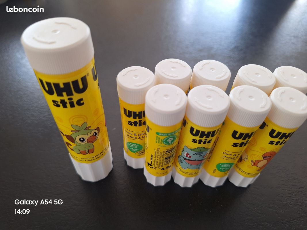 Lot 11 Stics colle UHU (image 1)