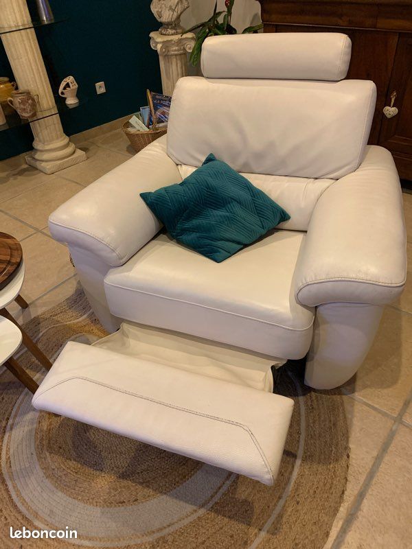 Fauteuil relaxation cuir blanc (image 3)