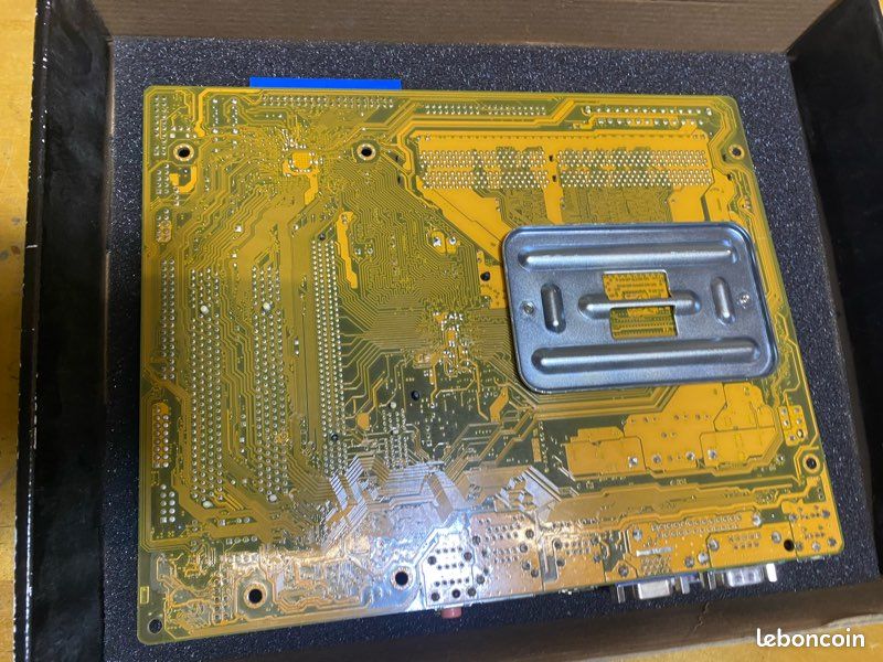 Carte Mère ASUS A8N-VM CSM – Reconditionnée – Socket 939 – 1 Go RAM