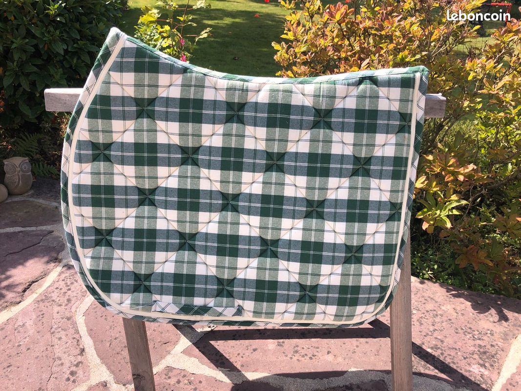 Tapis de selle écossais vert (image 1)