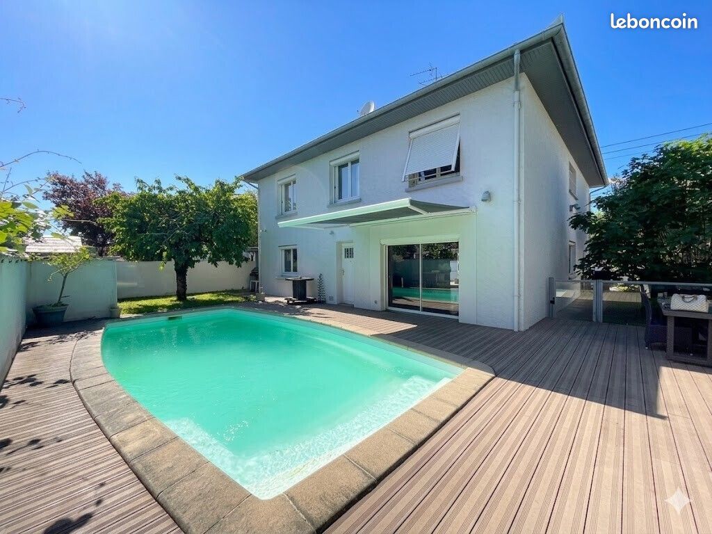 Villa 6 pièces 165 m² (image 1)