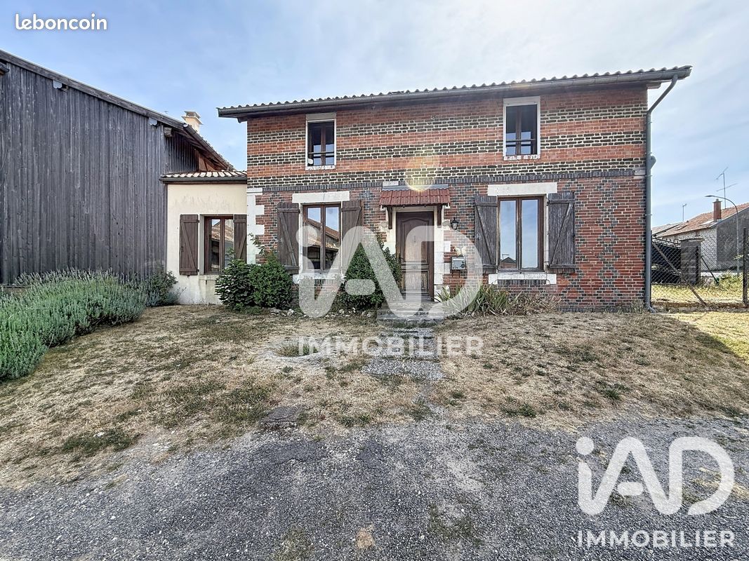 Maison 3 pièces 105 m² · à Verrières · 105 m² · 99 500 €