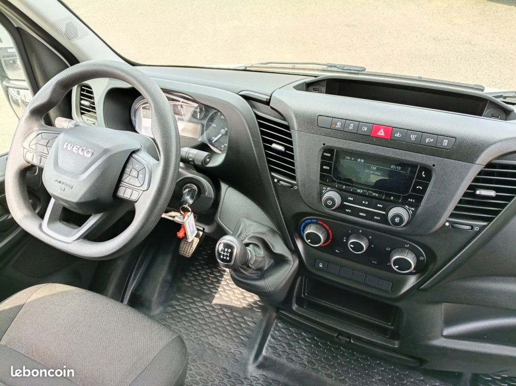Iveco Daily Caisse hayon CCb 35C16H empattement 4100 3.0 (image 7)