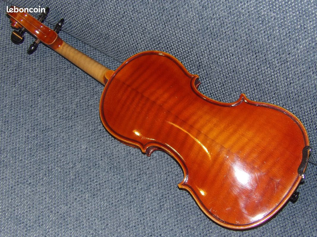 Violon d'étude 1/2 hongrois avec son étui (image 3)