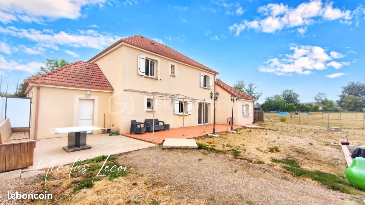 Maison 8 pièces 190 m² · à La Guerche-sur-l'Aubois · 190 m² · 278 000 €