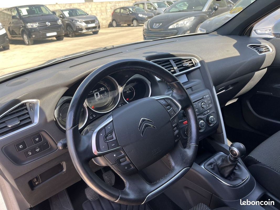 Citroen DS4 1.6 E-HDI115 AIRDREAM CHIC (image 9)