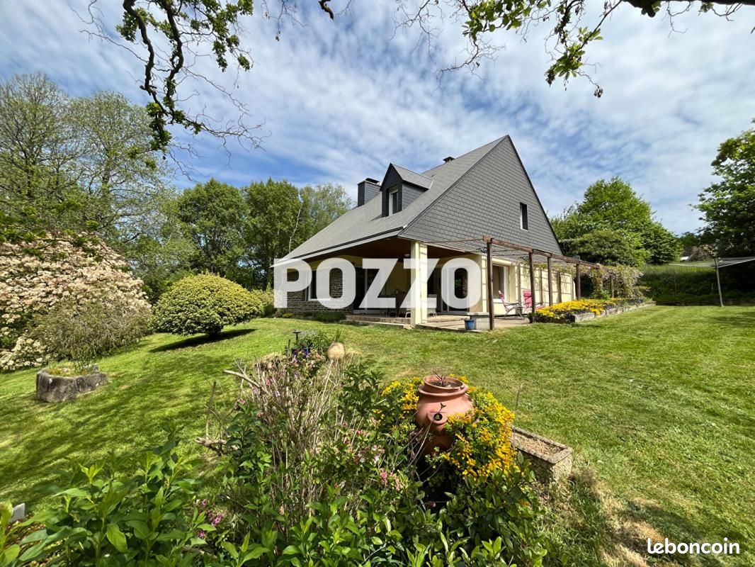 Maison 8 pièces 190 m² · à Isigny-le-Buat · 190 m² · 332 000 €