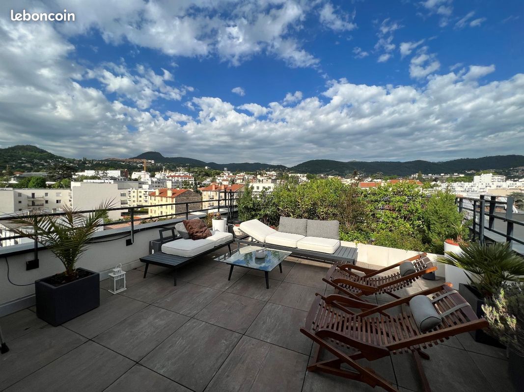 Appartement 5 pièces 125 m² · à Chamalières · 125 m² · 2 150 €/mois
