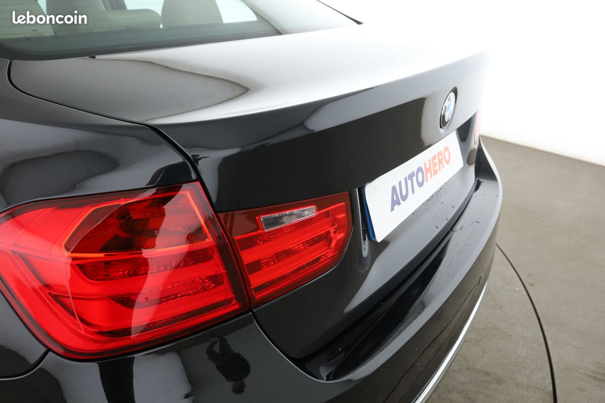 BMW Série 3 316d Luxury BVA8 116 ch (image 30)